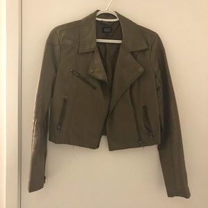 Women’s faux leather cropped jacket
